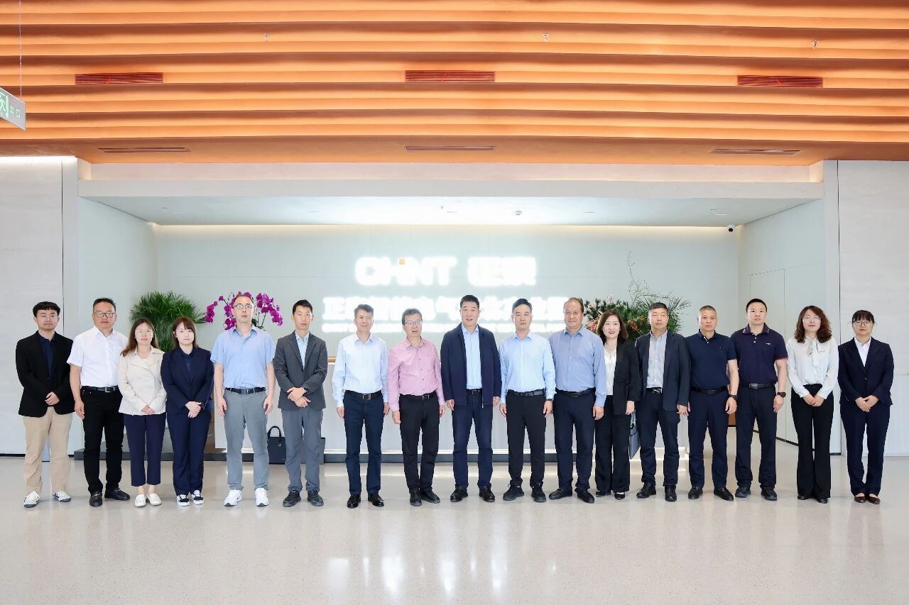 产教融合 | 校长李佼瑞带队赴正泰智能电气西北...